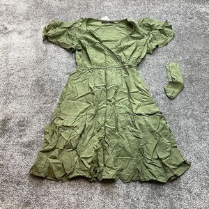 Leani Dress Womens Small Light Green Fit & Flare Elastic Waist Belt New NWT